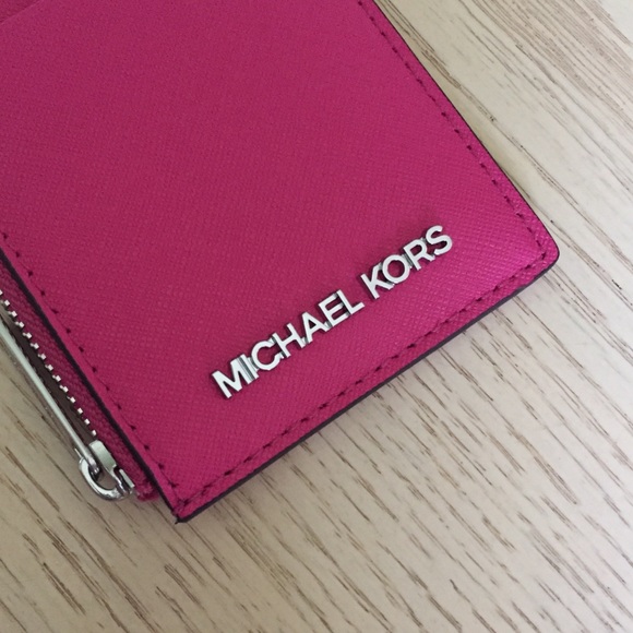 Michael Kors Dragonfruit Leather Card Holder Case - Picture 3 of 7